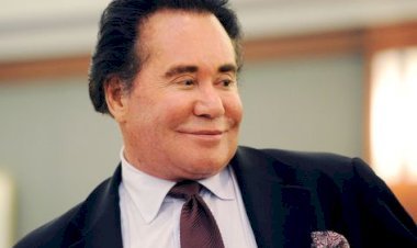 Wayne Newton Net Worth in 2025: How Rich Is Mr. Las Vegas Today?