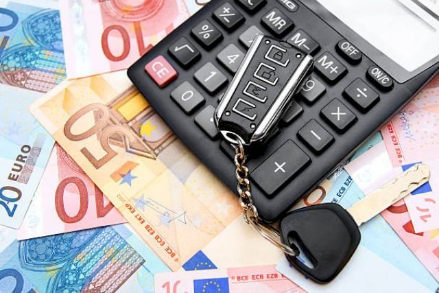 In-House Car Financing vs Bank Loans: Which Is Better for You?