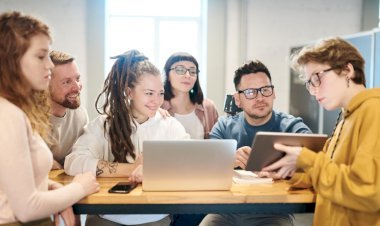 Low-Investment Family Business Ideas for Parents, Couples & Siblings