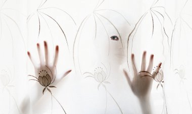 How to Choose the Best Eco-Friendly Shower Curtain for Your Bathroom