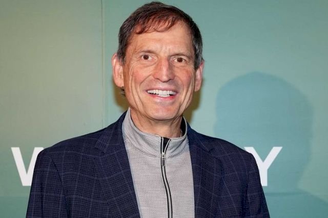 Bernie Kosar Net Worth 2025: NFL Career Earnings, Investments & Life After Football