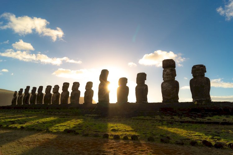 Top Things to Do on Easter Island: Must-See Moai Statues, Tours & Hidden Gems